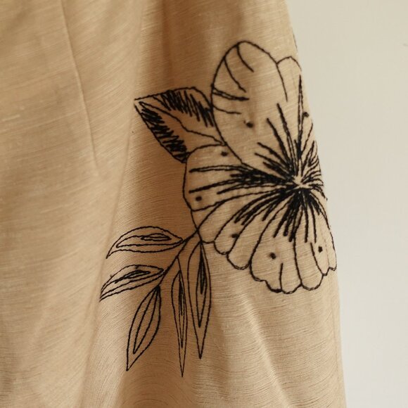 Y2K Silkland Beige Silk Pants w/ Embroidered Flower Size Petite - Picture 4 of 14